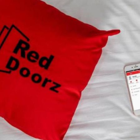 Reddoorz Near Seasons City Mall Jakarta Buitenkant foto